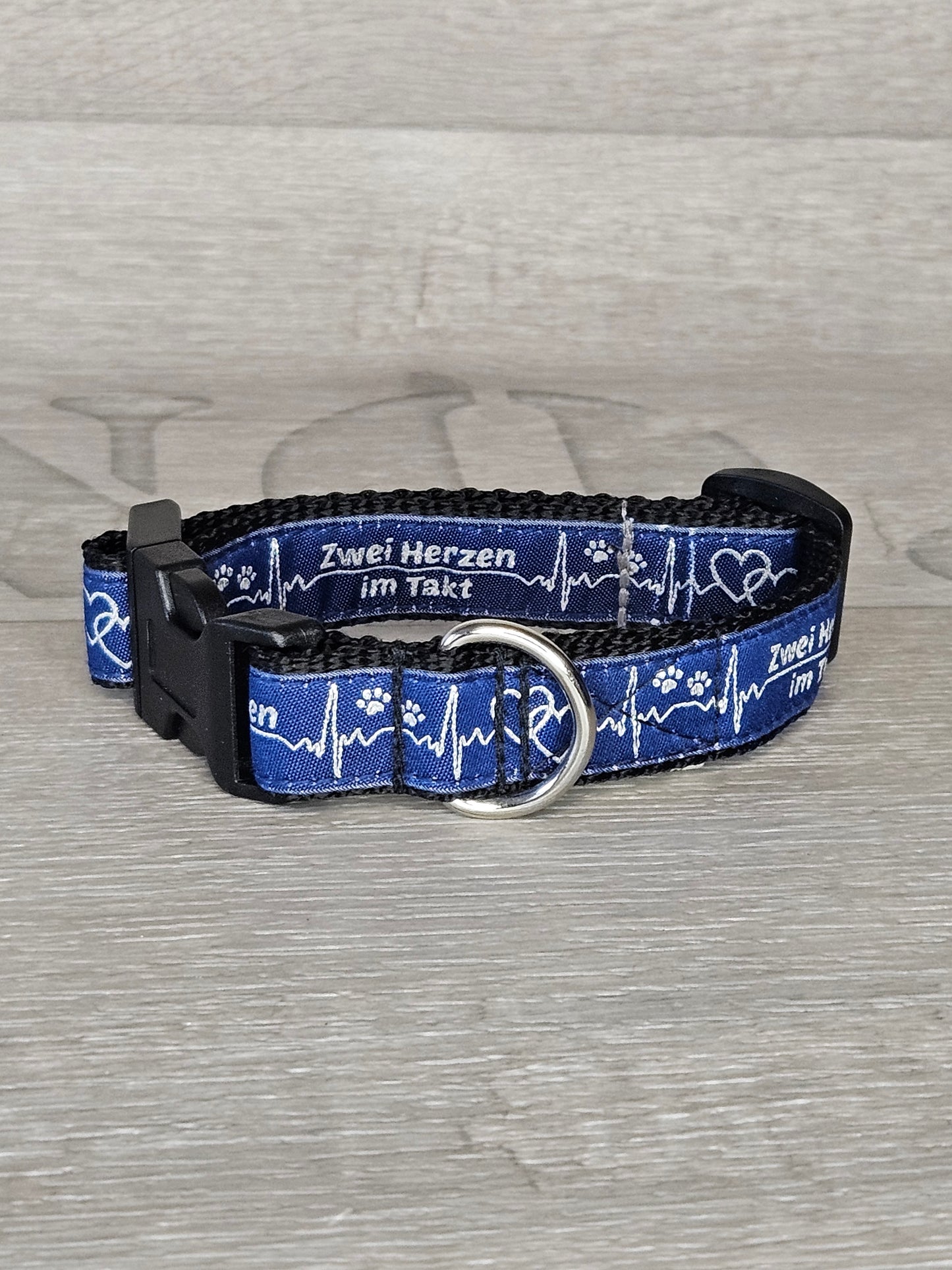 Halsband Zwei Herzen im Takt Halsumfang 20-29 cm - bacai-design.de