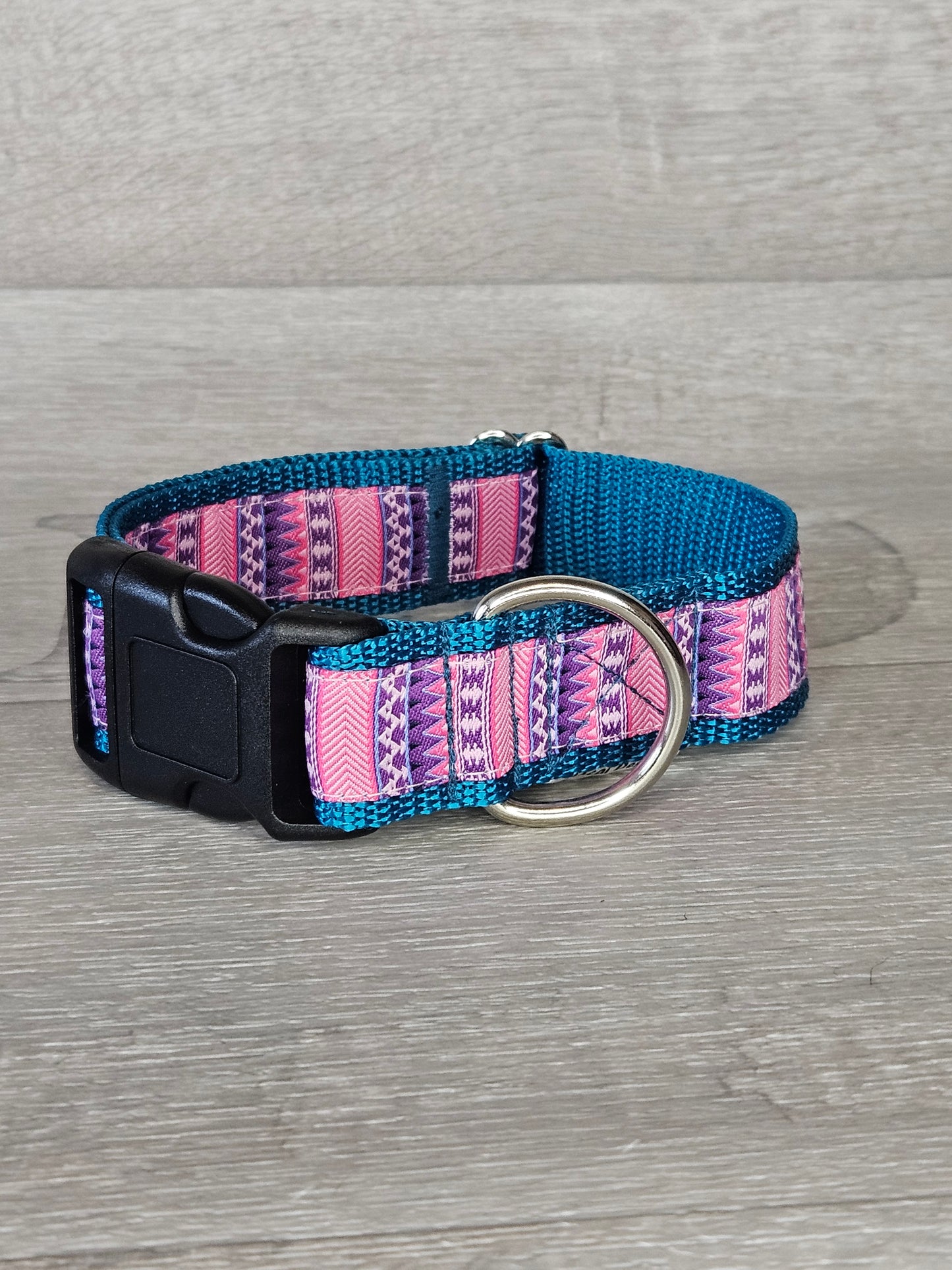 Halsband Geoglam Halsumfang 28-41 cm , türkis-rosa, waschbar, verstellbar, handmade- bacai-design.de