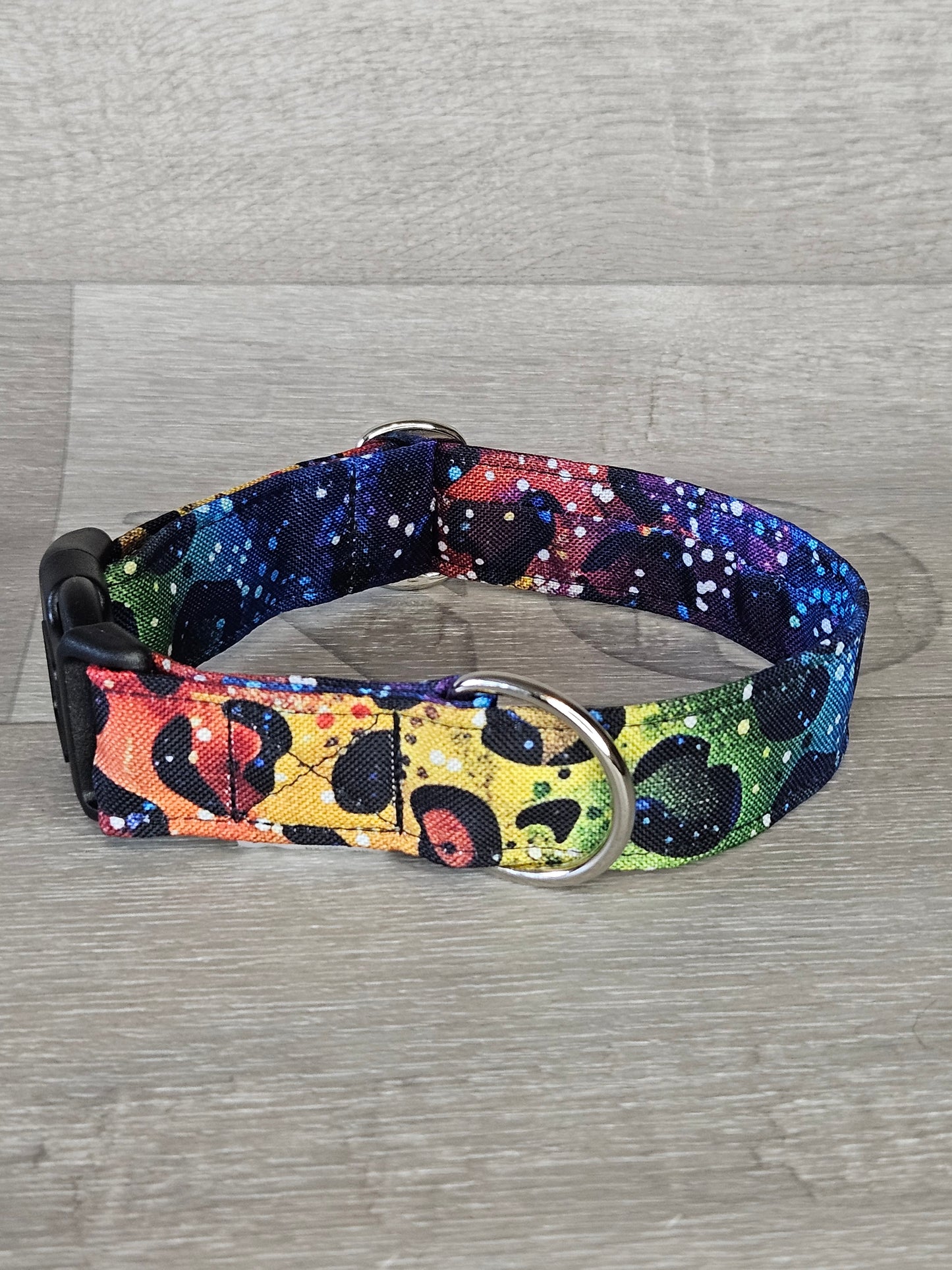 Halsband RainbowHolo Halsumfang von 27-41 cm, mehrfarbig, verstellbar, waschbar, handgemacht - bacai-design.de