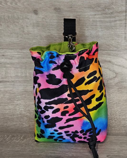 Snackbeutel, verschließbar, Außenfarbe bunter Zebra Stil, Innenfarbe grün - bacai-design.de