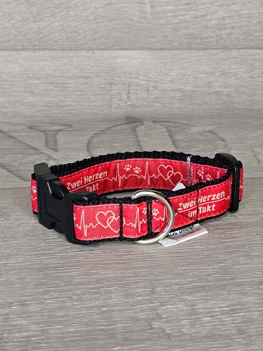 Halsband Herzpfoten Halsumfang 20-29 cm - bacai-design.de