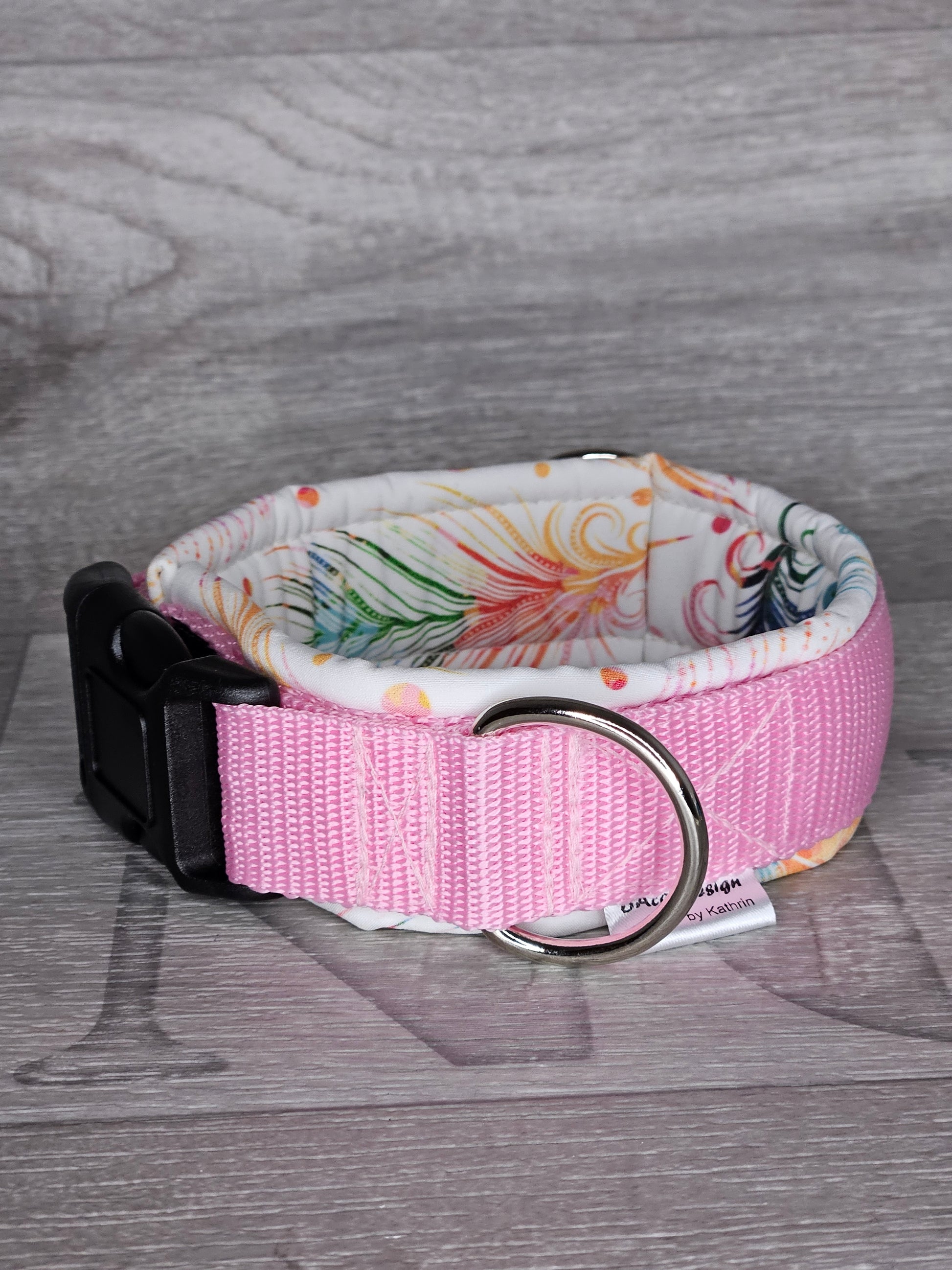 Hundehalsband Soft Feather Joy Halsumfang 32-35 cm, pink und weiß Feder - bacai-design.de