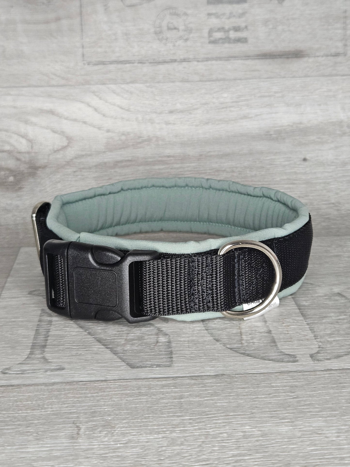 Hundehalsband Softshadow Comfort Halsumfang 43,5-47 cm, mint mit schwarz - bacai-design.de