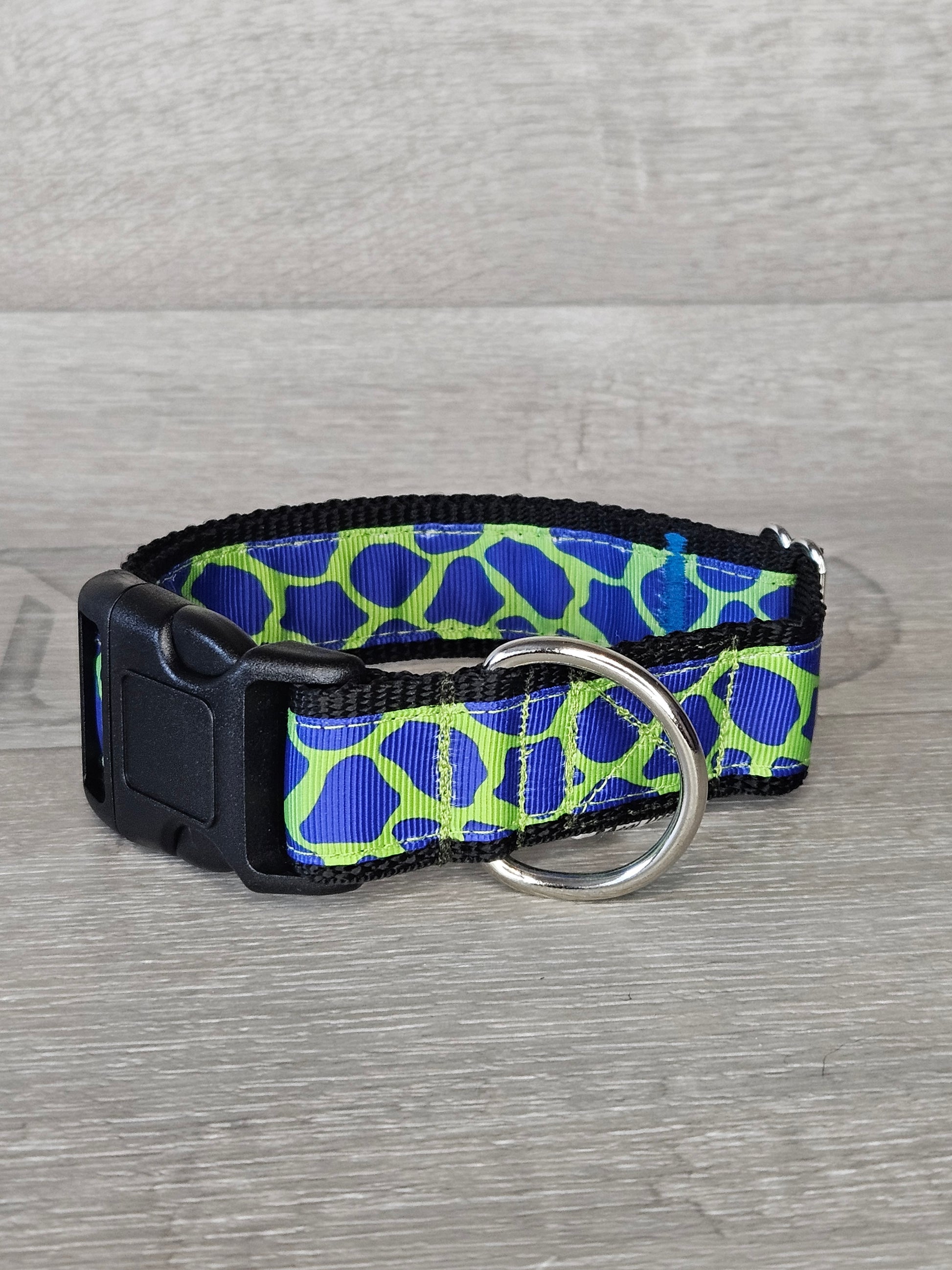 Hundehalsband SafariStyle Halsumfang 31-44 cm, blau-grün, verstellbar, waschbar, handmade - bacai-design.de
