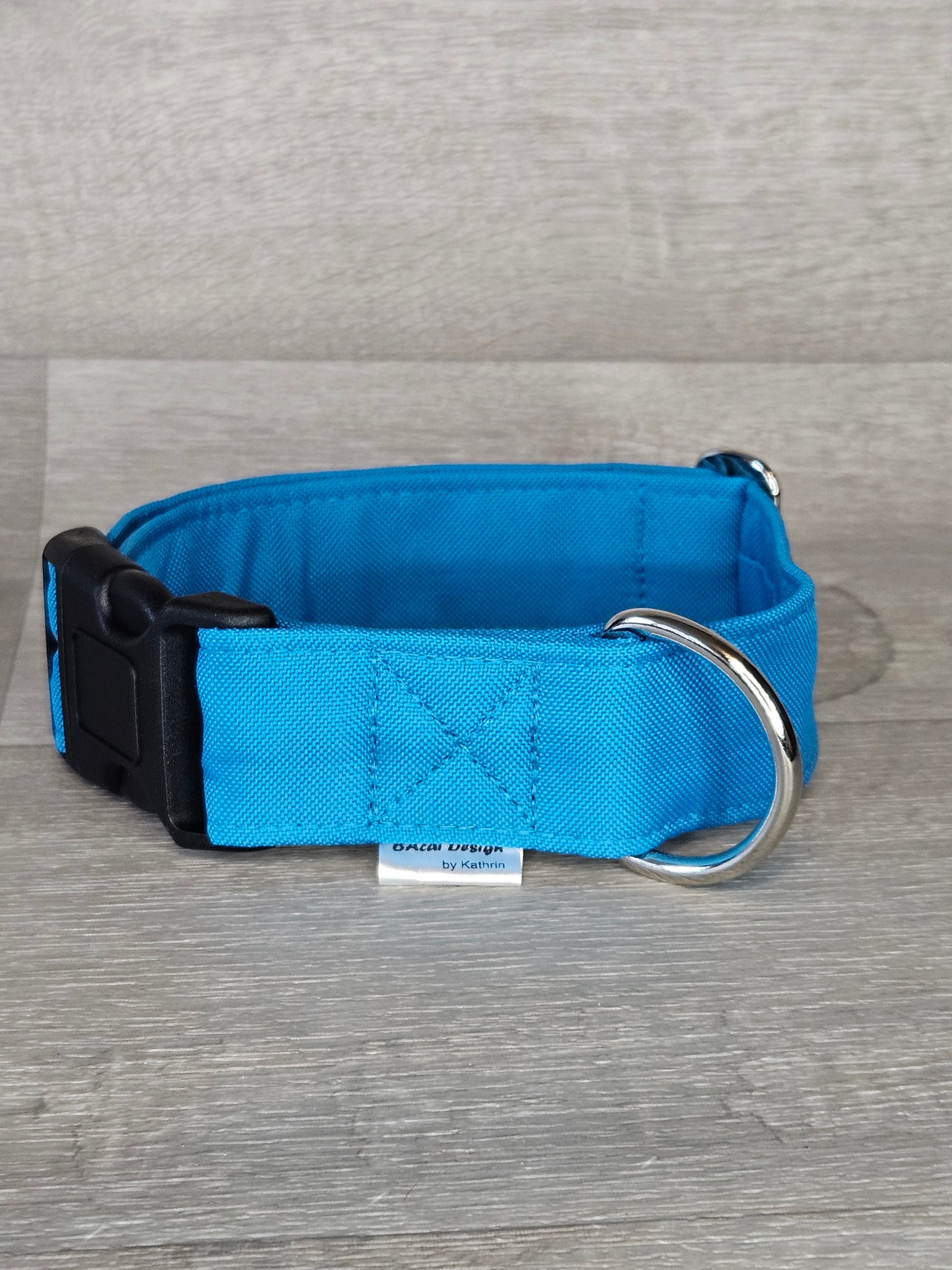 Halsband Abenteuer Halsumfang 32-54 cm, blauer Stoff, verstellbar, waschbar, handgemacht - bacai-design.de