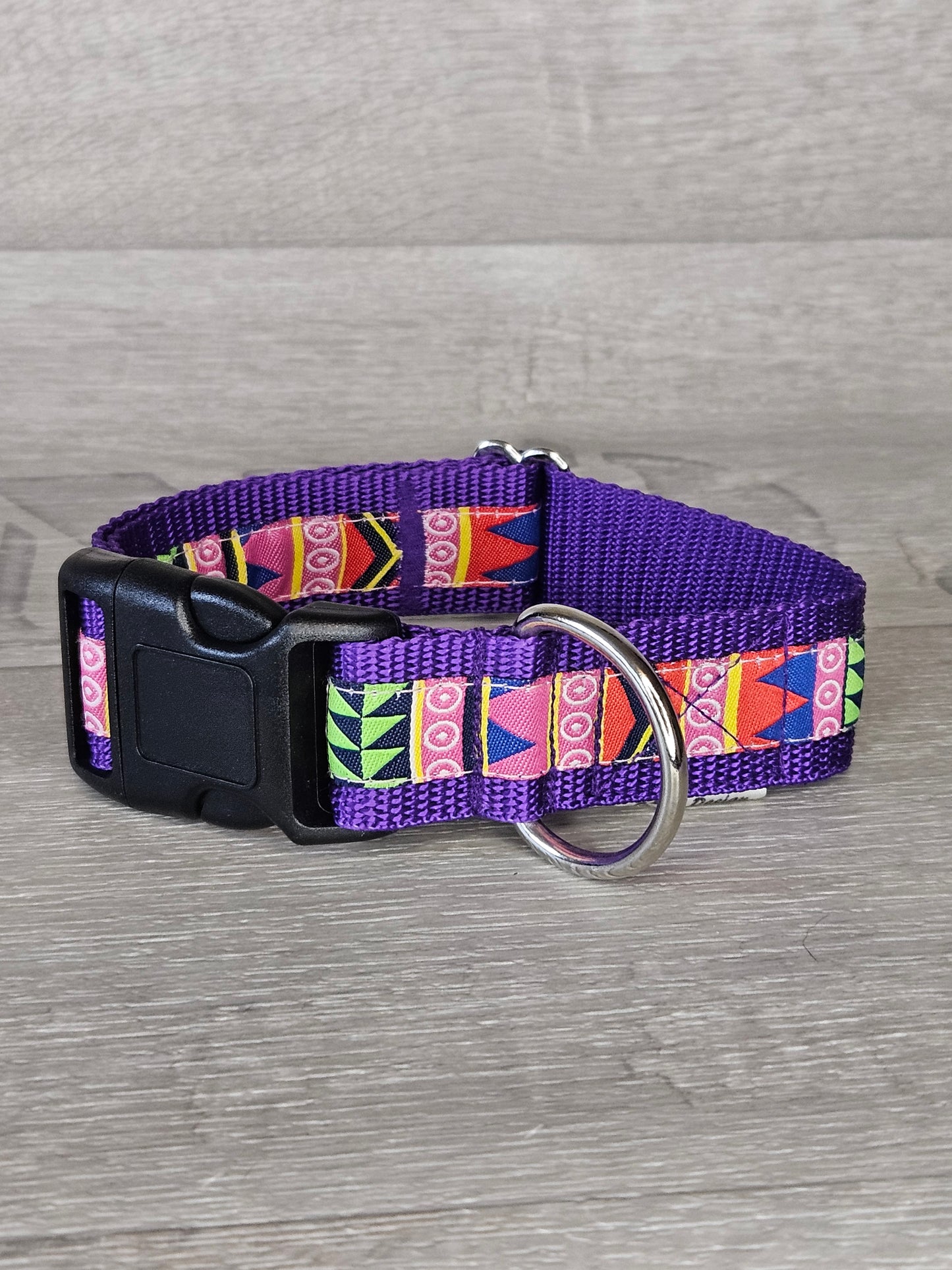 Hundehalsband Lila Traum Halsumfang 31-48 cm, mehrfarbig, waschbar, verstellbar, handmade - bacai-design.de